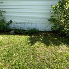Flower Bed Weeding by Touch of Class Landscaping reviewed on May 4, 2026