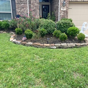 Flower Bed Weeding by Bold landscape reviewed on August 20, 2025