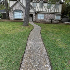 grass cutting by George Islas reviewed on October 19, 2023