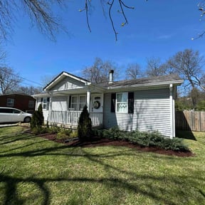 Mulching by Sandrez lawn care service reviewed on March 10, 2025