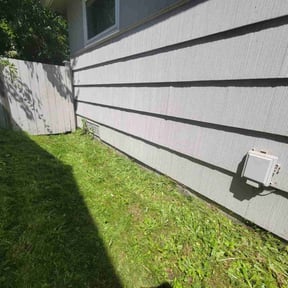 lawn care by Kingz Cut reviewed on April 21, 2024