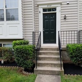 Bush Trimming by Revive and Thrive Properties reviewed on August 16, 2025