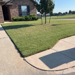 lawn maintenance by MC lawns reviewed on May 3, 2024