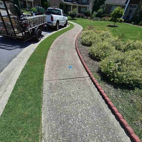 Flower Bed Weeding by Hanson Lawn Care reviewed on June 14, 2026