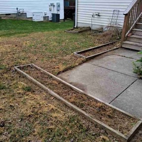 Flower Bed Weeding by Clay Lawncare reviewed on April 26, 2026