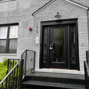 Flower Bed Weeding by Paramount Professional Services reviewed on November 20, 2025