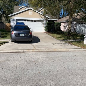 Leaf Removal by Holland Groups LLC reviewed on August 19, 2025