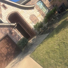 Bush Trimming by Clean Green Lawnscapes reviewed on November 5, 2025