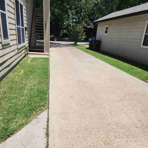 turf maintenance by Arny lawn care reviewed on August 18, 2025