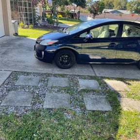 Flower Bed Weeding by Freedom Lawn Care LLC reviewed on August 21, 2025
