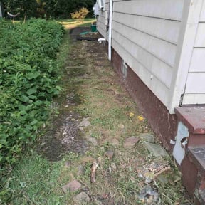 Flower Bed Weeding by Garrett’s Lawn Care reviewed on October 24, 2025