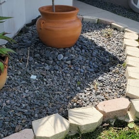 Flower Bed Weeding by 100% Landcare reviewed on August 17, 2025