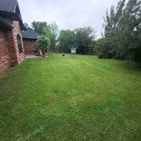 gardening service by 405 lawn chic’s reviewed on August 17, 2025