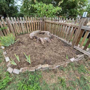 Flower Bed Weeding by King Oak Property Maintenance, LLC reviewed on July 23, 2026