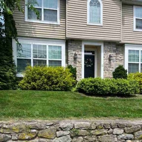 lawn service by High Class Handyman reviewed on August 17, 2025