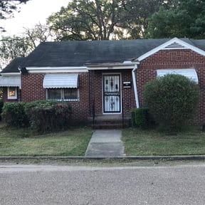Bush Trimming by DW Lawn Care & Landscaping reviewed on August 16, 2025