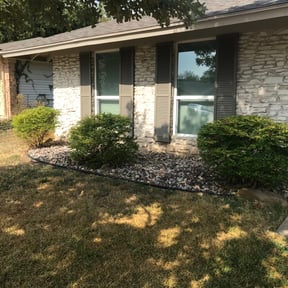 Bush Trimming by Legacy Lawn care reviewed on September 28, 2023