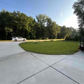 lawn care services by Perry’s Landscaping LLC reviewed on July 30, 2022