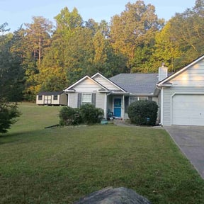 Bush Trimming by 2Js Lawncare Services LLC reviewed on October 19, 2025