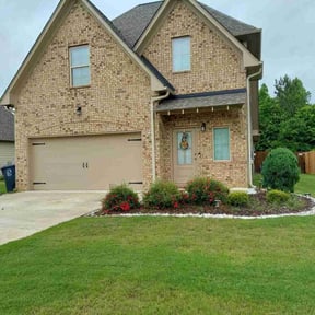 yard care by Hoyt land service reviewed on August 21, 2025