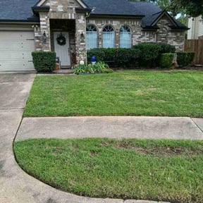residential landscaping by Arroyo Lawn Service reviewed on August 21, 2025
