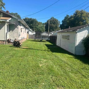 turf maintenance by Big Horn Landscaping reviewed on May 7, 2024