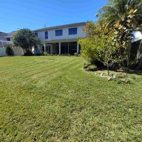 residential landscaping by Deshun Walker Inc reviewed on August 18, 2025