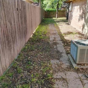 Leaf Removal by Let&#039;s go!! property management reviewed on September 30, 2025