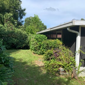Bush Trimming by Tulsa Lawn Care reviewed on August 16, 2025