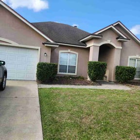 Bush Trimming by Terrones Construction reviewed on April 23, 2026