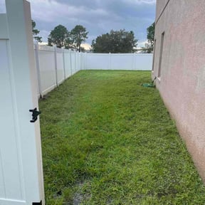 lawn maintenance by Unique Transit Solutions reviewed on August 16, 2025