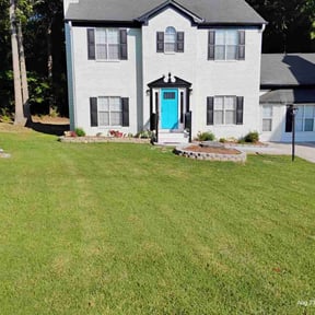landscaping by Jamie's Landscaping reviewed on August 16, 2025
