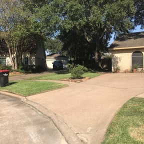 yard service by Ayres inc. reviewed on August 17, 2025