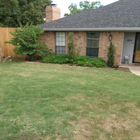 Flower Bed Weeding by Lawn Pro grounds management reviewed on August 15, 2025
