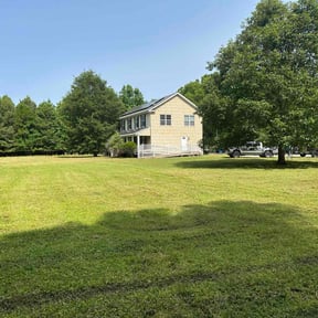 lawn service by BluGrass Groomers Lawn Care reviewed on August 16, 2025