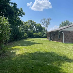 landscaping by Lo Lo's Landscaping reviewed on August 20, 2025