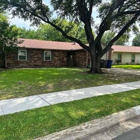 yard care by Peninsulaservices1@gmail.com reviewed on August 15, 2025