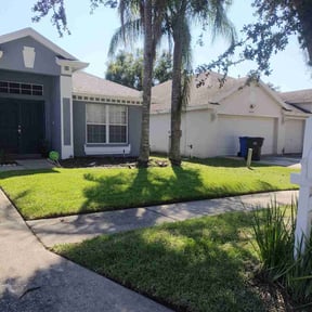 lawn care services by Atlanta Junk Removal and Lawns reviewed on August 28, 2023