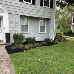 Mulching by brett b landscaping reviewed on September 30, 2024