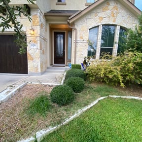 Bush Trimming by BL Lawn Care Service reviewed on August 16, 2025