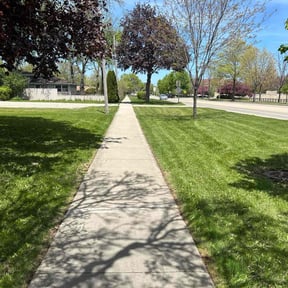 yard maintenance by Glm landscaping reviewed on August 17, 2025