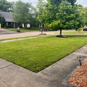 lawn service by Evansville Lawn & Landscape reviewed on May 28, 2025
