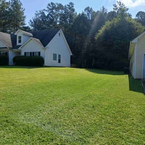 landscaping services by Crowder's lawn care reviewed on August 21, 2025