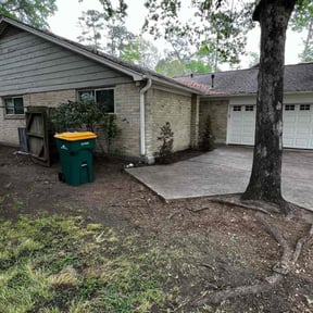 Leaf Removal by Miracle Lawn Bros reviewed on September 13, 2025