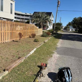 Flower Bed Weeding by Indlawnservice reviewed on November 18, 2025