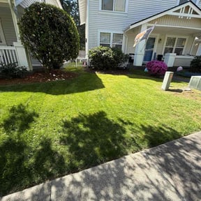 lawn service by Season To Season reviewed on May 7, 2024