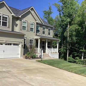 yard maintenance by TNT landscaping &amp; Lawncare llc reviewed on November 21, 2025