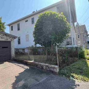 Leaf Removal by BT Home Services reviewed on September 17, 2025