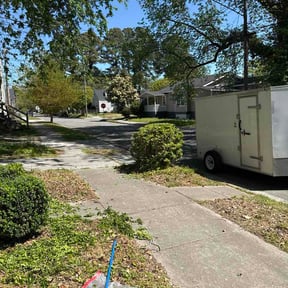 Bush Trimming by Parker N Sons reviewed on April 14, 2026