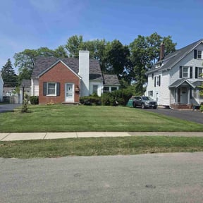 yard maintenance by Peoples Champ Lawn and Landscape reviewed on August 18, 2025